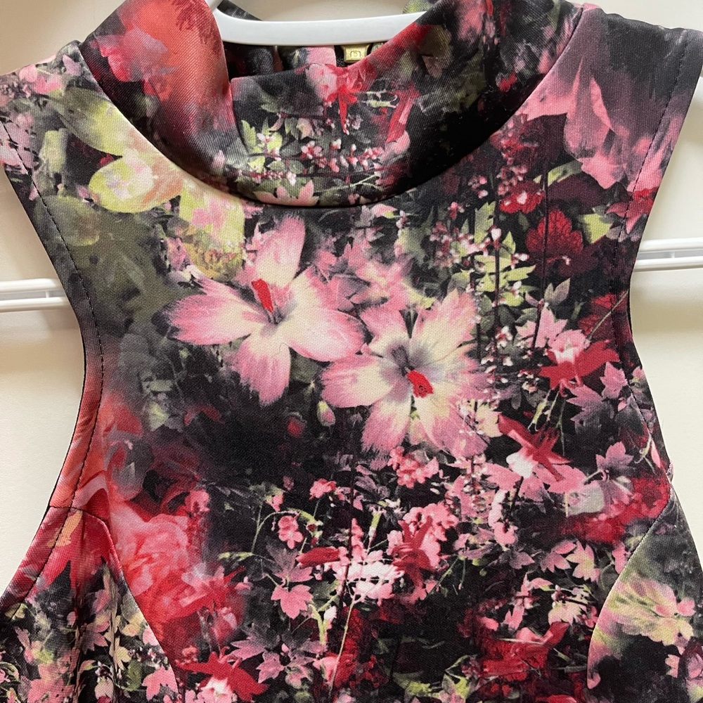 Suzy shier floral dress